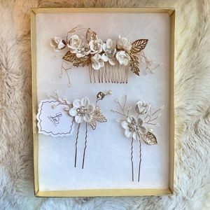 Bridal floral hairpiece comb and hairpin bundle